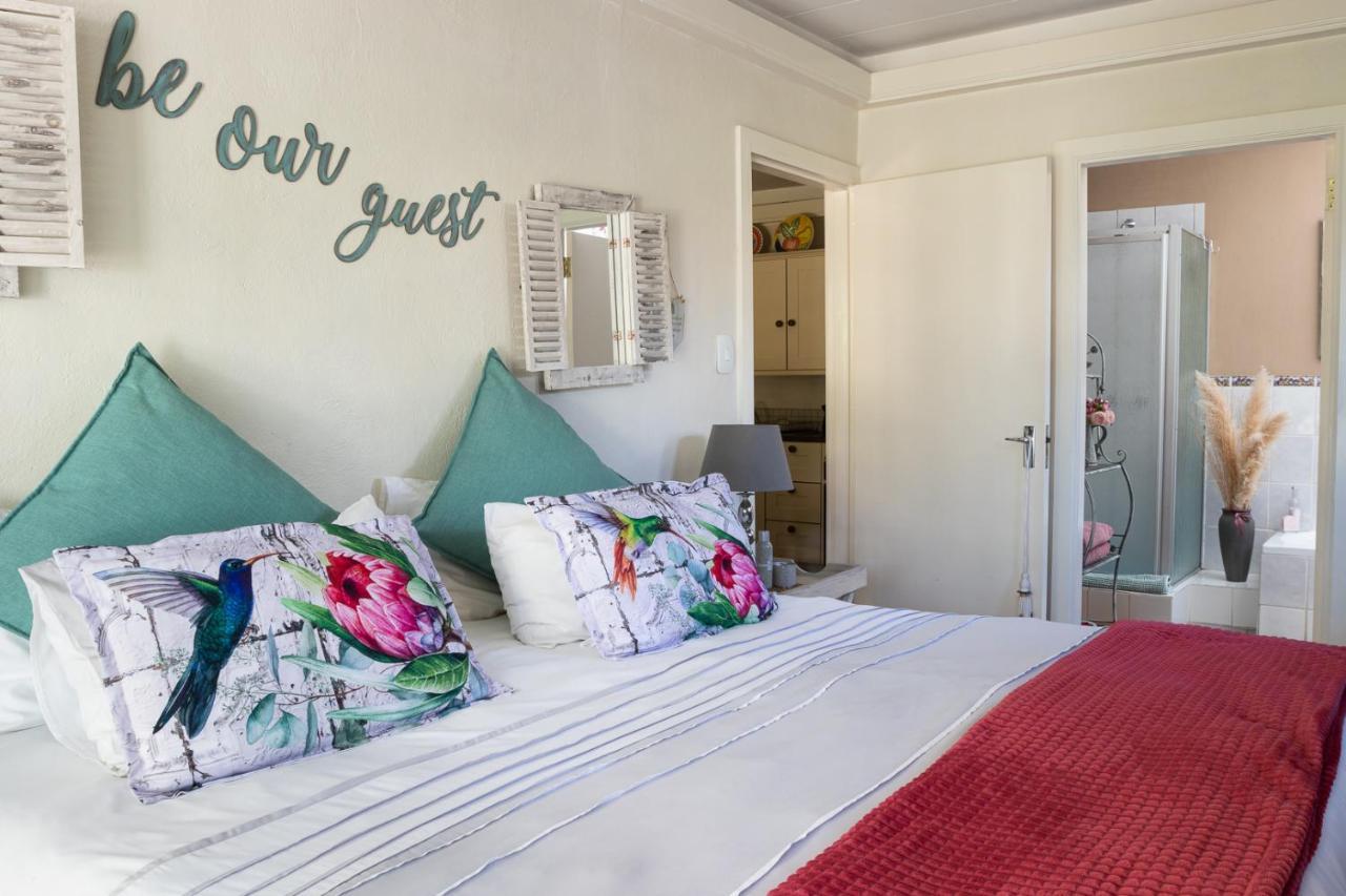 Hotel Honeysuckle Clarens Esterno foto