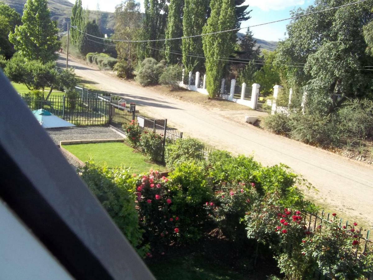 Hotel Honeysuckle Clarens Esterno foto